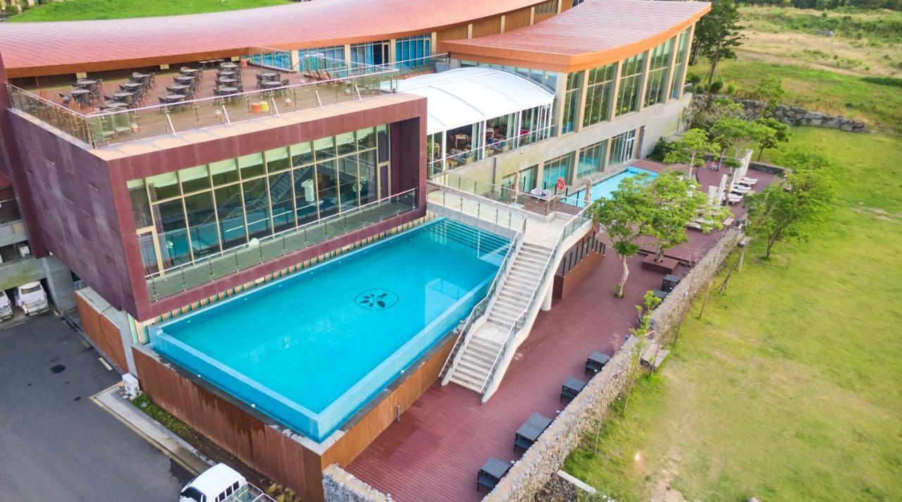 Camphortree Hotel And Resort Čedžu Exteriér fotografie